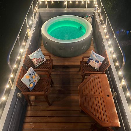 Hotel Delightful 2 Bed Double Decker Bus With Hot Tub à Uckfield Extérieur photo